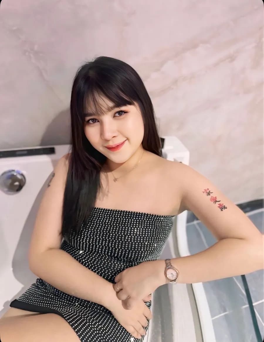 Noey — 曼谷努鲁按摩师