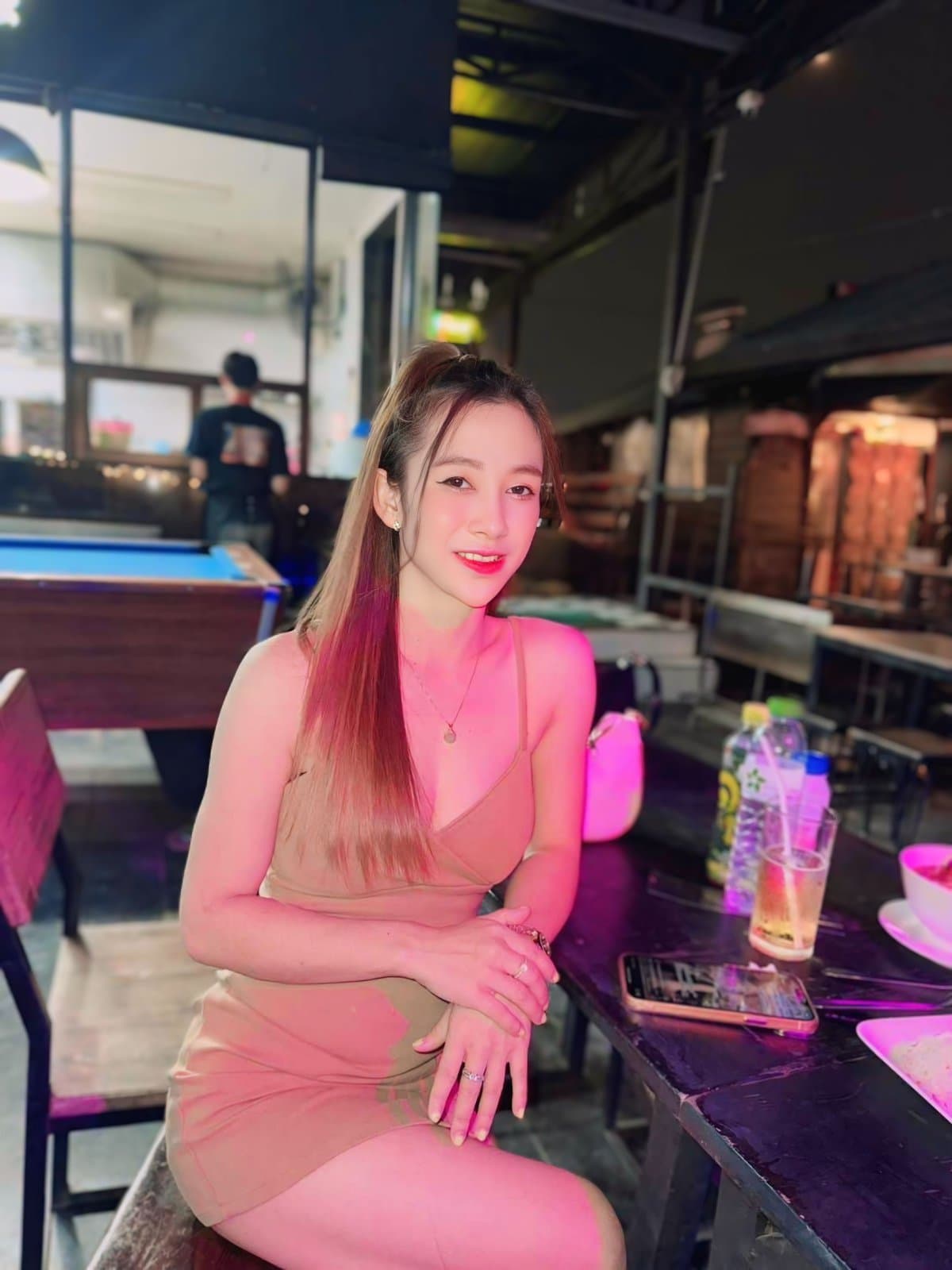 Lena — 曼谷努鲁按摩师